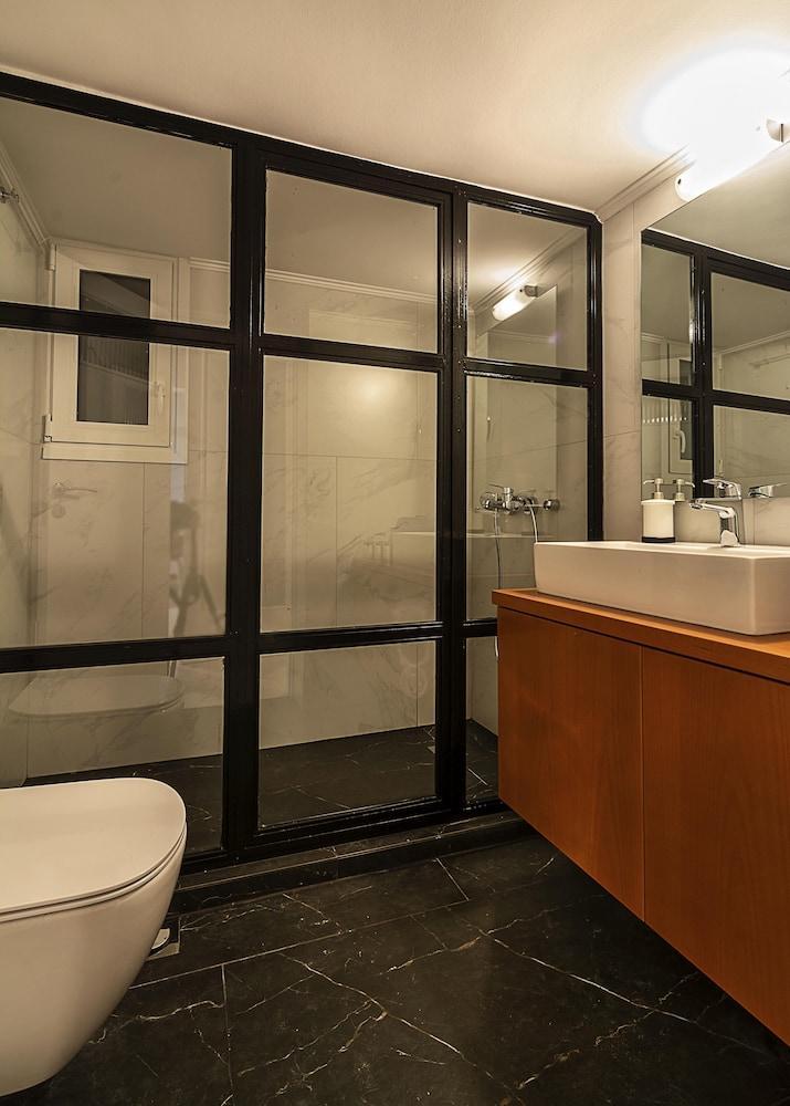 Elegant, Spacious & Minimalist Aptm W/Balcony Atenas Exterior foto