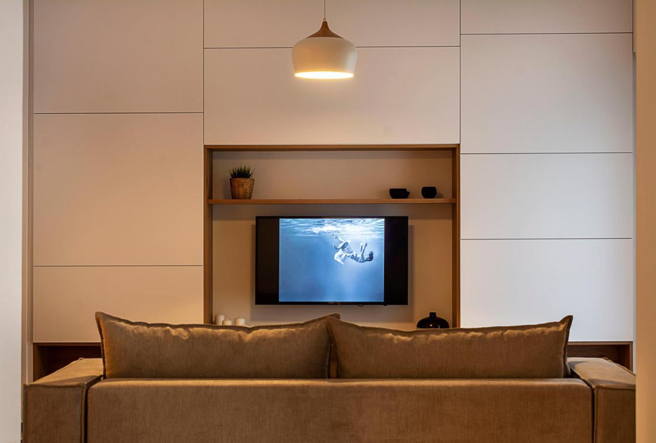 Elegant, Spacious & Minimalist Aptm W/Balcony Atenas Exterior foto