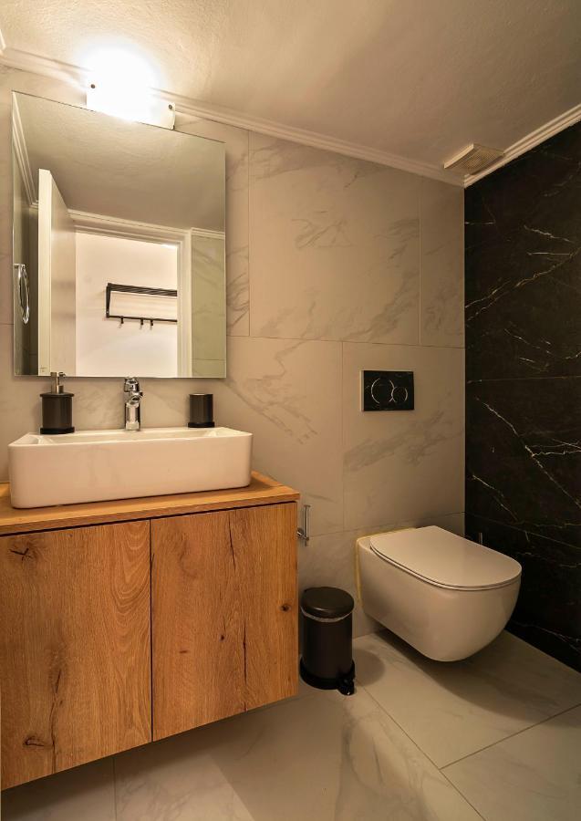 Elegant, Spacious & Minimalist Aptm W/Balcony Atenas Exterior foto